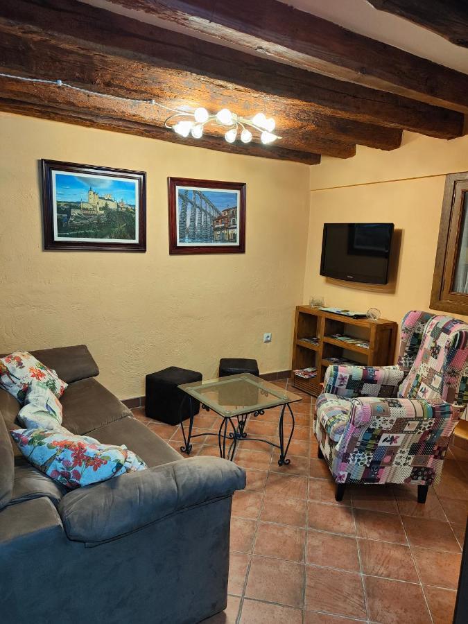 Casa Vieja Tabanera A 8 Min De Segoia Tabanera del Monte Exterior foto